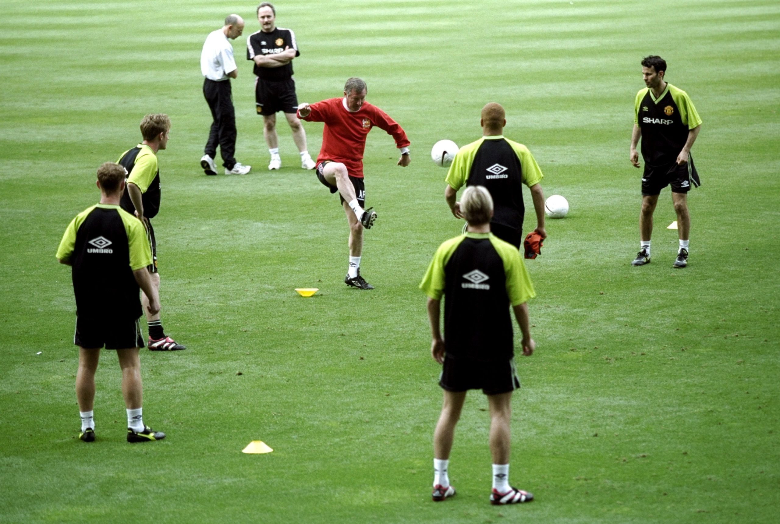 Alex Ferguson John Curtis training with Manchester United