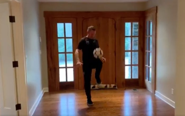 John-Curtis-practics-his-TopTekkers-thigh-keepie-ups